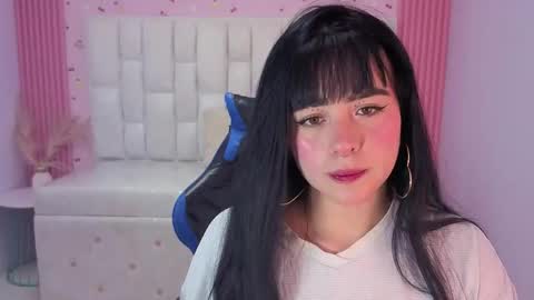Snapshot of sarita_09_s chatting on May 5, 8:17 pm Sara online show from May 5, 8:17 pm
