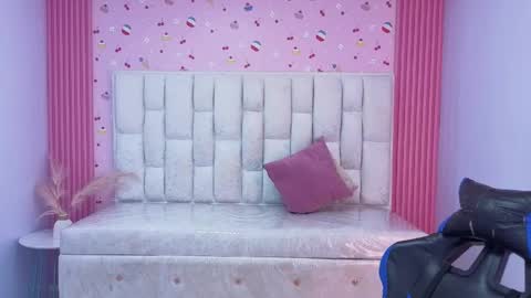 Snapshot of sarita_09_s chatting on June 7, 12:53 pm Sara online show from June 7, 12:53 pm