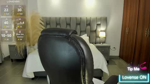  Saritaaa  online show from June 16, 2:03 am