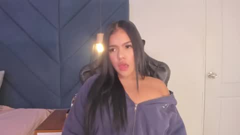 Sara  online show from February 5, 3:55 am