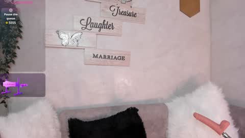 Snapshot of saritas_ chatting on January 25, 11:00 pm SARA online show from January 25, 11:00 pm