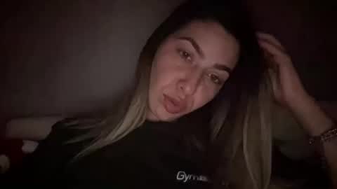 Snapshot of sarrah_rossy chatting on November 3, 9:48 pm Sarrah online show from November 3, 9:48 pm