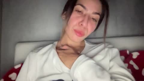 Snapshot of sarrah_rossy chatting on November 25, 9:59 pm Sarrah online show from November 25, 9:59 pm