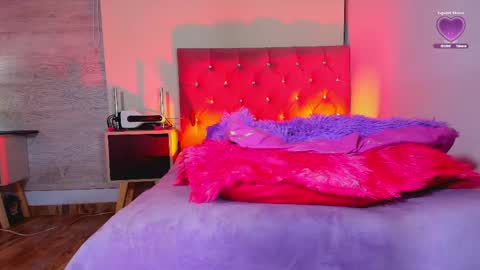 Sary  online show from May 6, 2:40 am