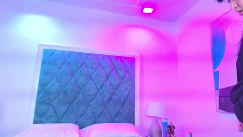 Snapshot of sasha_blazer chatting on September 9, 3:06 am Sasha online show from September 9, 3:06 am