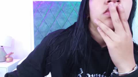 Snapshot of sasha_blazer chatting on November 18, 3:01 am Sasha online show from November 18, 3:01 am