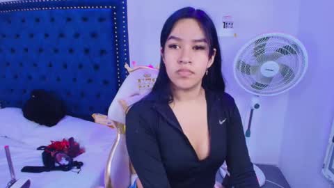 Snapshot of sasha_blazer chatting on November 29, 6:55 pm Sasha online show from November 29, 6:55 pm