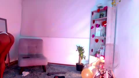 Snapshot of sasha_bowei chatting on May 19, 3:57 am sasha_bowei online show from May 19, 3:57 am