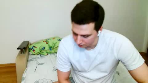 Snapshot of sasha_calvin chatting on May 4, 1:01 am sasha_calvin online show from May 4, 1:01 am