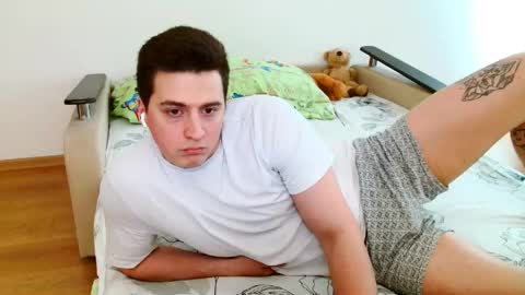 Snapshot of sasha_calvin chatting on May 14, 2:02 pm sasha_calvin online show from May 14, 2:02 pm