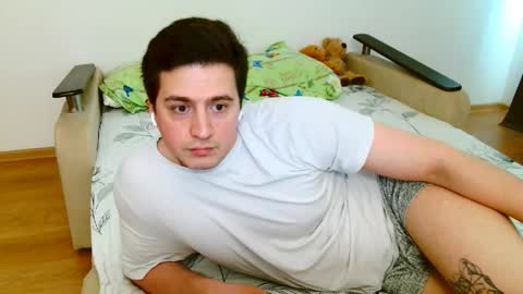 Snapshot of sasha_calvin chatting on June 6, 4:23 pm sasha_calvin online show from June 6, 4:23 pm