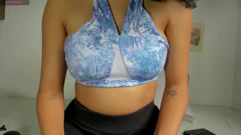 sasha_collinns online show from February 28, 3:37 pm