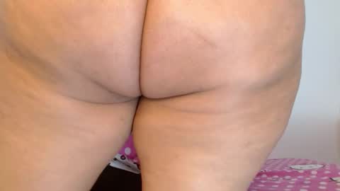 Snapshot of sasha_creamy chatting on February 21, 5:13 am Sasha Creamy online show from February 21, 5:13 am