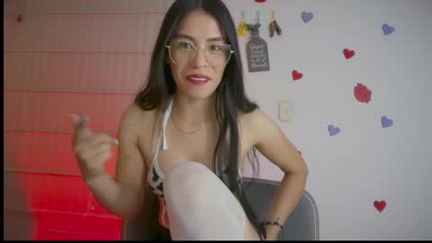 Snapshot of sasha_jonne chatting on May 7, 2:28 am sasha_jonne online show from May 7, 2:28 am
