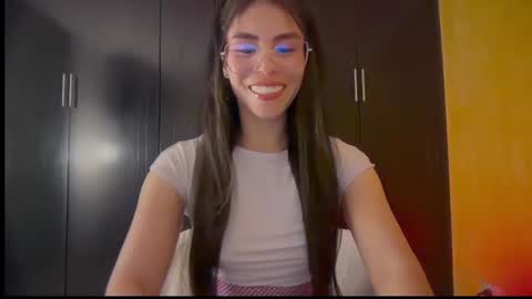 Snapshot of sasha_jonne chatting on August 4, 1:09 am sasha_jonne online show from August 4, 1:09 am