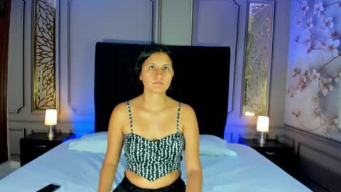 Snapshot of sasha_rose___ chatting on June 5, 11:27 am sasha online show from June 5, 11:27 am