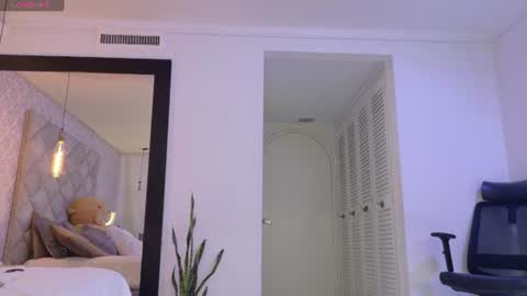 sasha_sinne online show from June 19, 12:42 pm