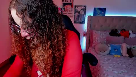 Snapshot of sashaa_love chatting on March 6, 6:41 am Tattie online show from March 6, 6:41 am