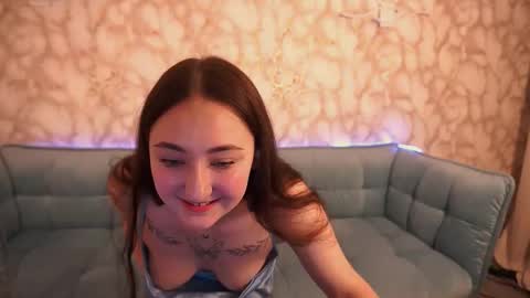 Snapshot of sashaduvalle chatting on December 2, 6:41 am Sasha online show from December 2, 6:41 am