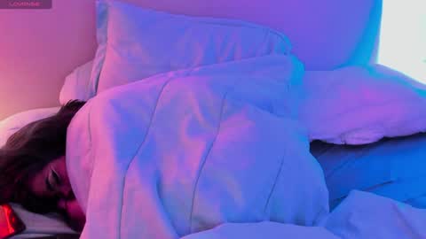 selene  online show from December 7, 11:40 am