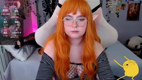 Snapshot of sashasoyyyy chatting on December 12, 4:15 am Sashasoy online show from December 12, 4:15 am