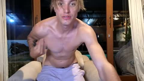 Sasha --  online show from April 26, 12:14 pm