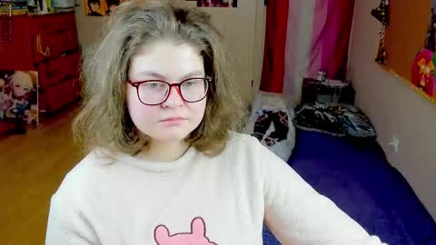 .Alexandra online show from December 13, 7:53 pm