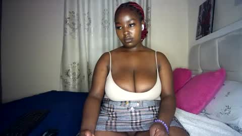 Snapshot of sassy100936 chatting on July 17, 6:20 am Spicyd online show from July 17, 6:20 am