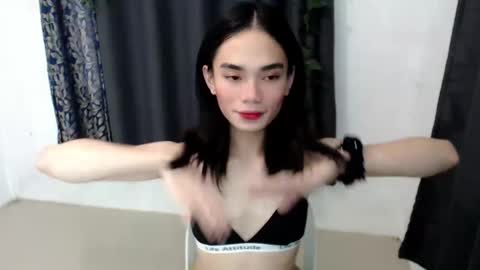 Snapshot of sassy_keath chatting on November 4, 5:50 am Keath online show from November 4, 5:50 am