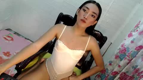 KEYLLA online show from February 17, 1:46 am