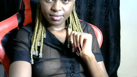 sassy_lyne online show from June 19, 10:46 pm