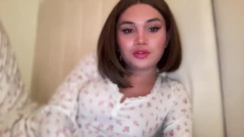 Kylie Wilson online show from May 27, 4:37 pm