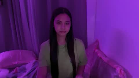 sassymiccah_ online show from March 4, 11:27 am