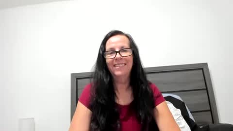 Snapshot of sassypeachgoddess chatting on October 10, 12:26 pm sassypeachgoddess online show from October 10, 12:26 pm