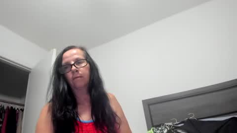 Snapshot of sassypeachgoddess chatting on October 21, 3:18 am sassypeachgoddess online show from October 21, 3:18 am