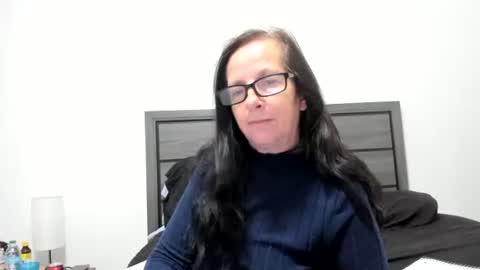 Snapshot of sassypeachgoddess chatting on October 25, 12:13 pm sassypeachgoddess online show from October 25, 12:13 pm