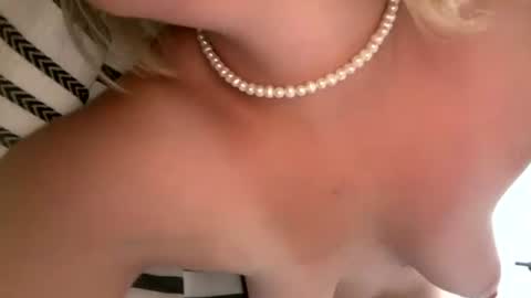 sassysquirtsmmm online show from July 11, 4:59 am
