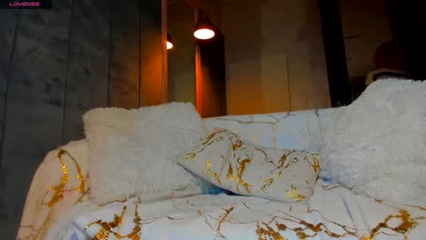 Snapshot of sassyt33n chatting on December 2, 6:52 am sassyt33n online show from December 2, 6:52 am