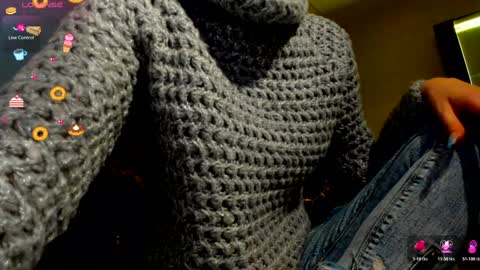 sassyt33n online show from January 13, 4:40 am