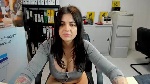 sassytiff online show from January 22, 9:10 pm