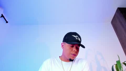     online show from February 12, 6:52 am