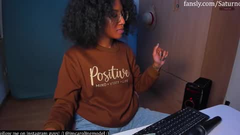 Snapshot of saturno_vibes chatting on November 21, 9:52 am saturno_vibes online show from November 21, 9:52 am