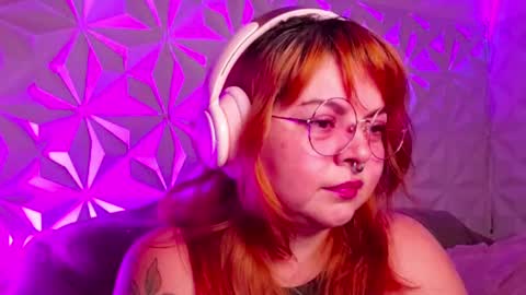 Snapshot of satyn_doll chatting on September 15, 10:43 pm Gina George online show from September 15, 10:43 pm