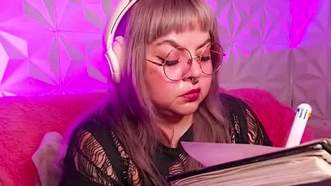 Snapshot of satyn_doll chatting on November 13, 4:11 am Gina George online show from November 13, 4:11 am