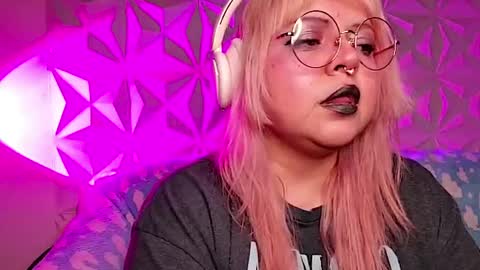 Snapshot of satyn_doll chatting on May 3, 12:16 am Gina George online show from May 3, 12:16 am