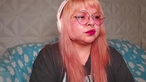 Snapshot of satyn_doll chatting on May 9, 12:49 am Gina George online show from May 9, 12:49 am