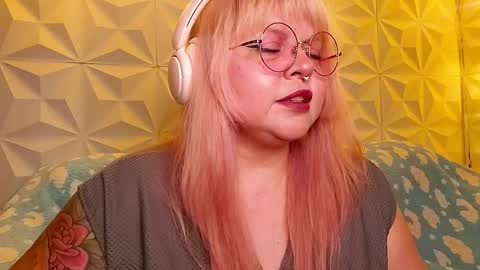 Snapshot of satyn_doll chatting on May 10, 12:49 am Gina George online show from May 10, 12:49 am