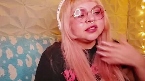 Snapshot of satyn_doll chatting on May 19, 1:56 am Gina George online show from May 19, 1:56 am