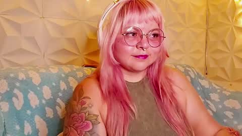Snapshot of satyn_doll chatting on June 2, 12:34 am Gina George online show from June 2, 12:34 am