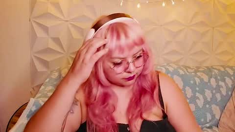 Snapshot of satyn_doll chatting on June 3, 12:57 am Gina George online show from June 3, 12:57 am